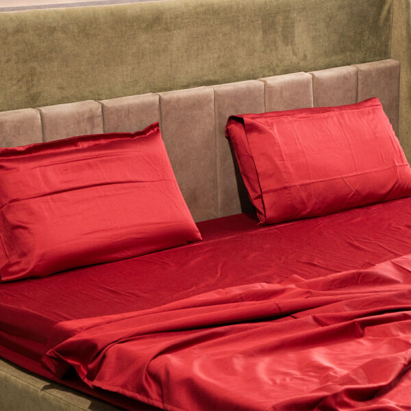 Red 500 Thread Count Bed sheet